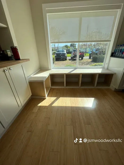 JSM WOODWORKS CARPENTRY & PAINTING Picture 3