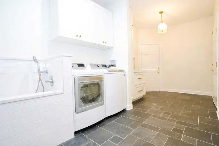 Elegant Concepts Ltd Kitchen & Bath Boutique Picture 4