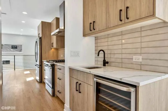 MT Cabinets Picture 10
