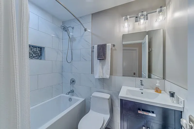 ILLINOIS REMODEL Picture 4