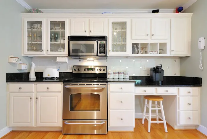 MRPRO Cabinet Refinishing & Painting Picture 6