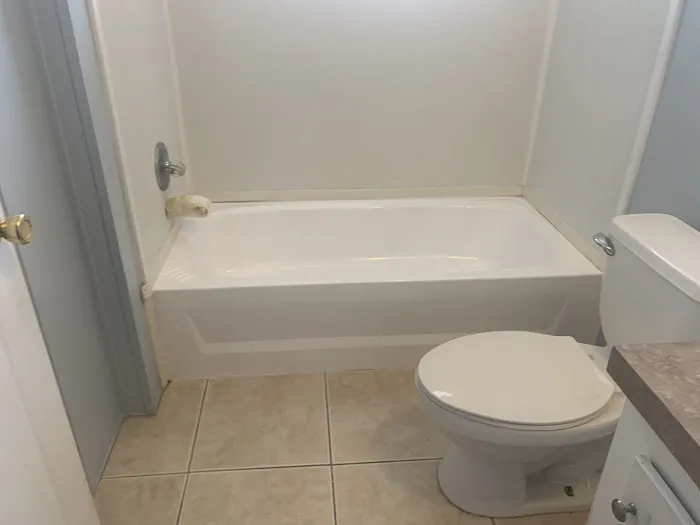 Nelson Tub & Tile Reglazing Picture 2
