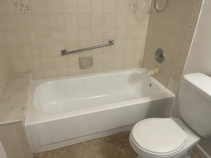 Nelson Tub & Tile Reglazing Picture 4