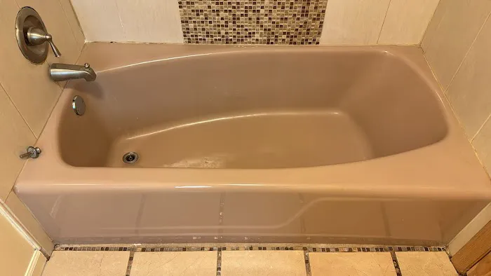 Miami Bathtub Refinishing Picture 9