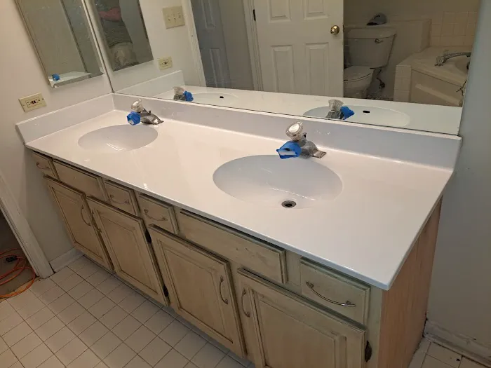 Miami Bathtub Refinishing Picture 3