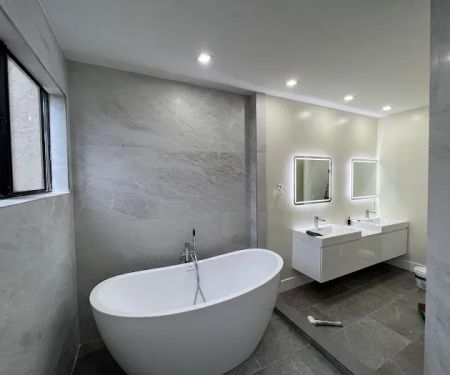 Lux Construction Group