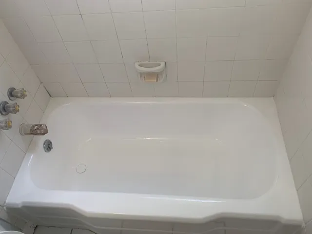 Bath Magic Refinishing Picture 4