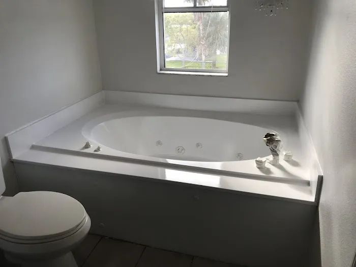 Bath Magic Refinishing Picture 3