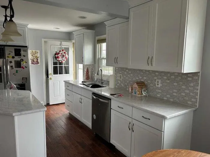 Cabinets Picture 9