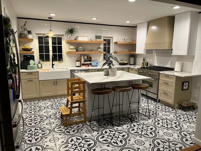 Cabinets Picture 8