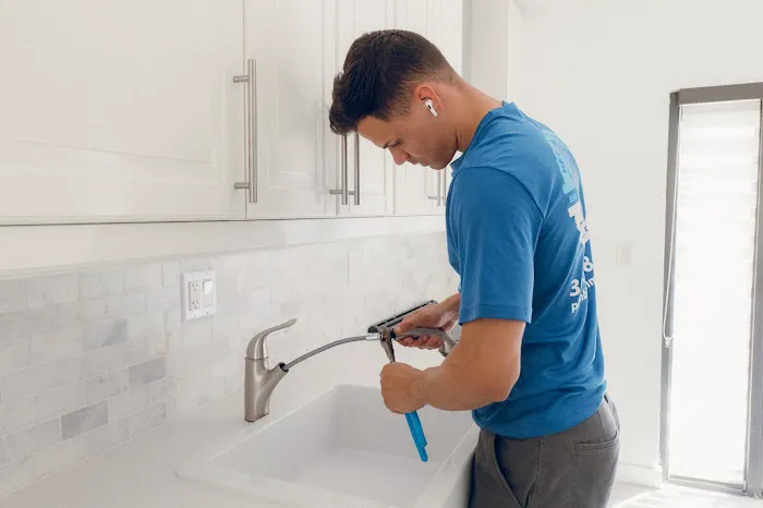 Hernandez Plumbing Co. Picture 5
