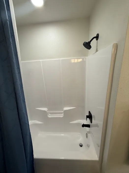 Clear Project LLC Tub and tile Reglazing & Cabinet Refinishing Sarasota Picture 6