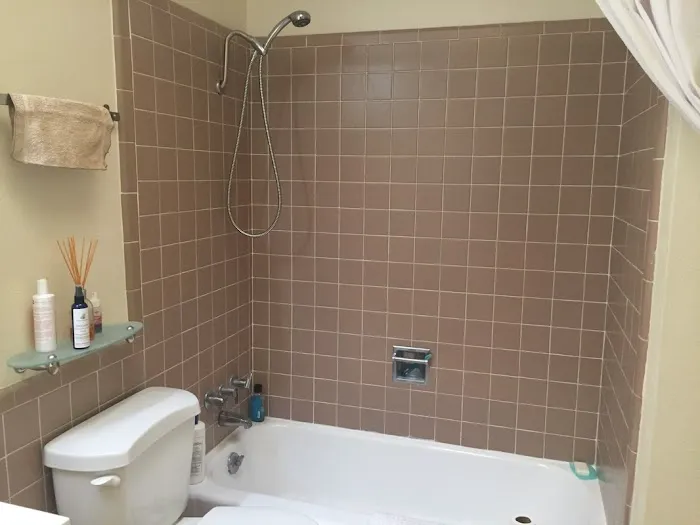 Brown's Allsurface Refinishing, inc Picture 4