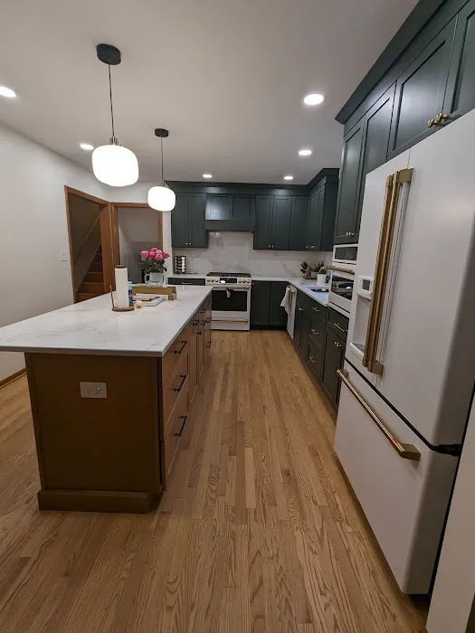 Cardinal Cabinetry Corp Picture 5