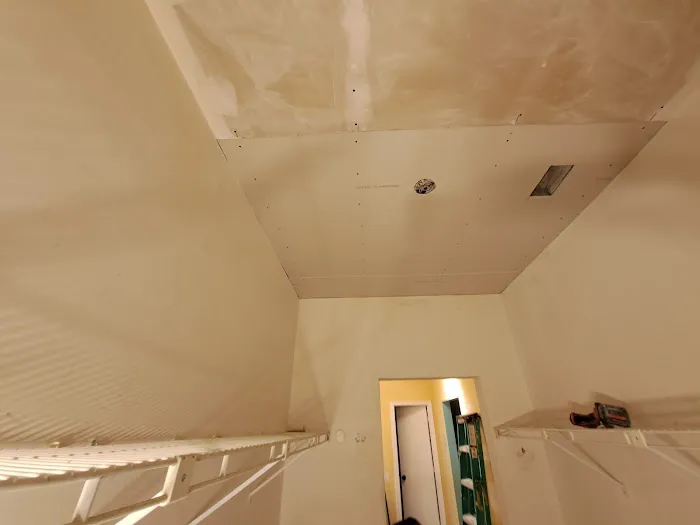 Home repairs by aby Picture 3