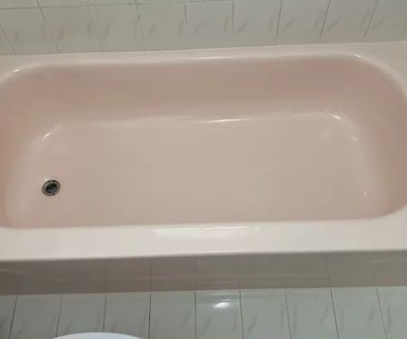 Pro bathtub refinishing