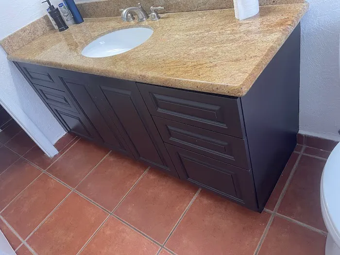 Pro bathtub refinishing Picture 7