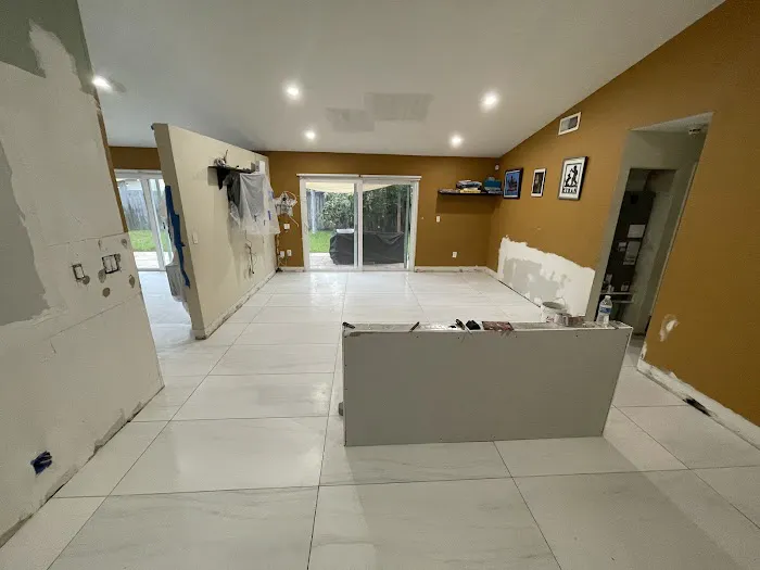 THE MIAMI FLOORS BATHS & VENEERS Picture 8