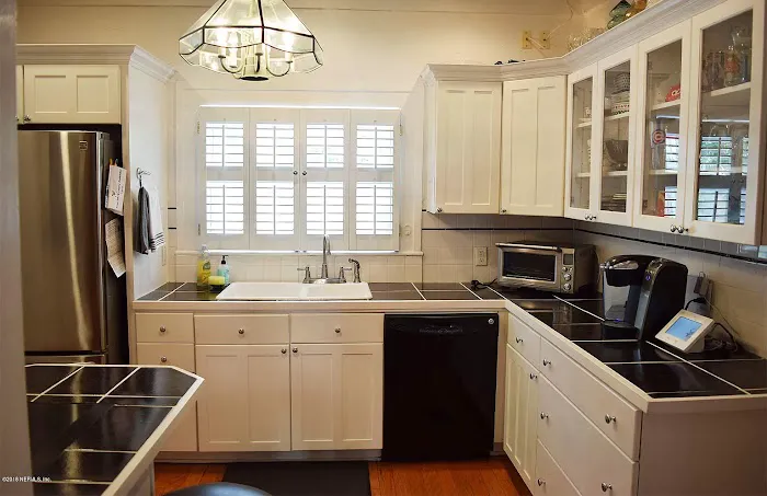 Creative Cabinet Refacing Picture 1