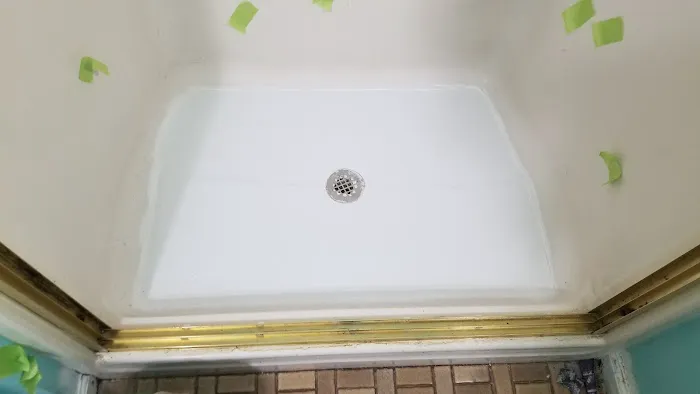Absolutely Smooth (Expert Shower & Tub Refinishing, Fiberglass, & Crack Repairs) Picture 5