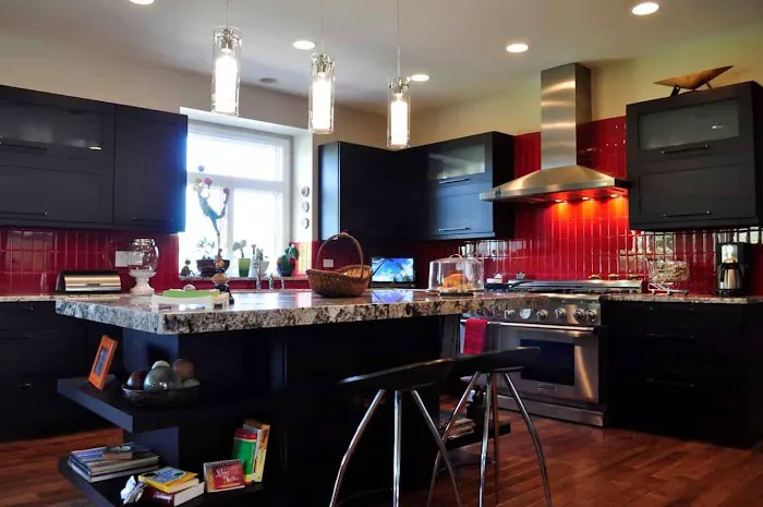 Euro Tech Cabinetry Picture 7