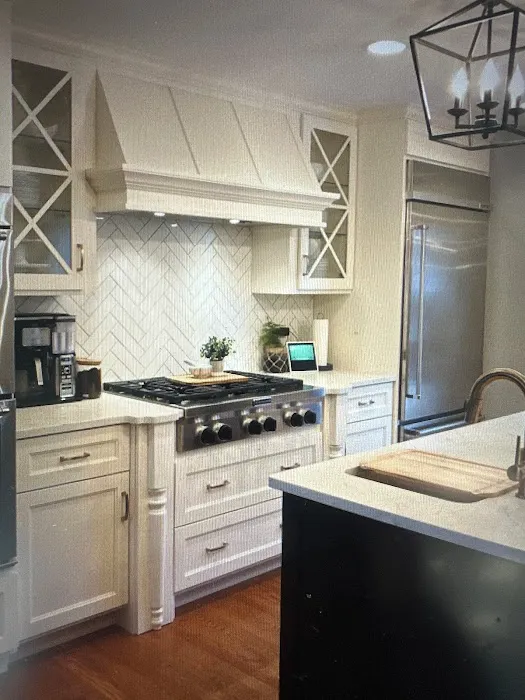 Euro Tech Cabinetry Picture 8