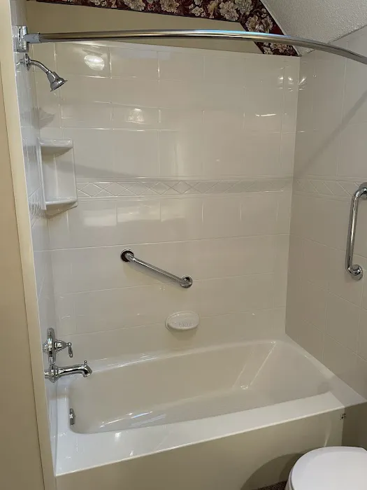 Bath Fitter Picture 9