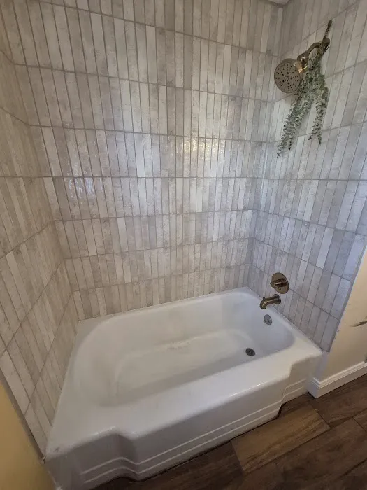 Bathtub & Tile Restorations Picture 3
