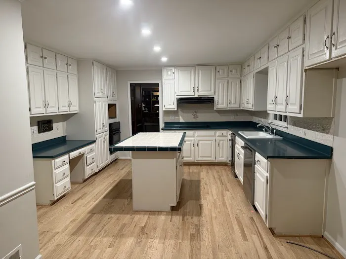 Creative Cabinets and Fine Finishes, LLC Picture 10