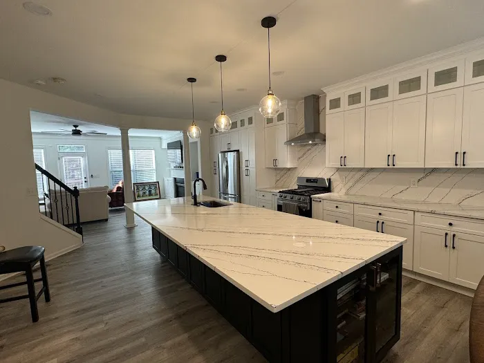The UniqHouse Kitchen Cabinets, Kitchen Remodeling and Bathroom Remodeling Picture 7