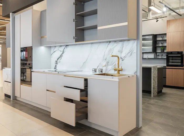 The UniqHouse Kitchen Cabinets, Kitchen Remodeling and Bathroom Remodeling Picture 4