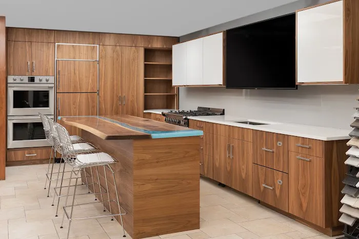 Riverton Cabinet Company Picture 2