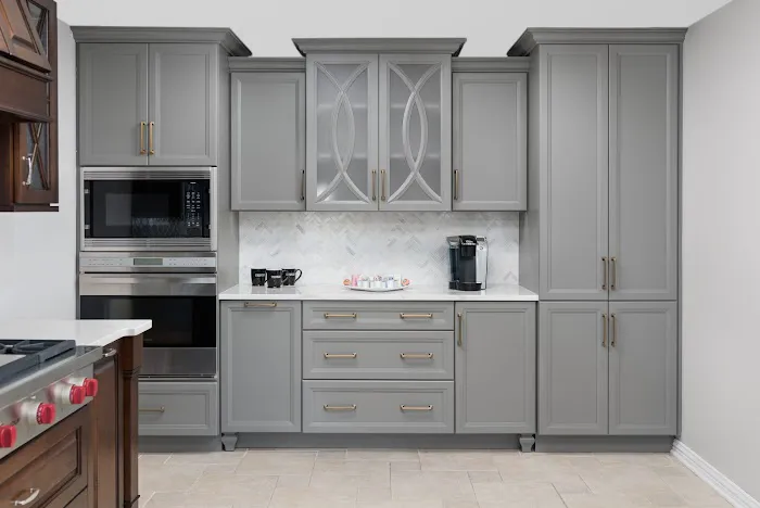 Riverton Cabinet Company Picture 6