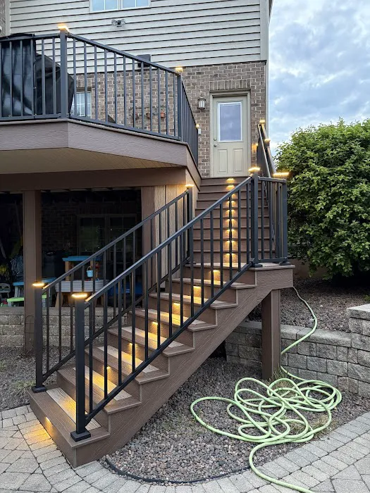 Mitchell Construction Custom Decks Picture 7