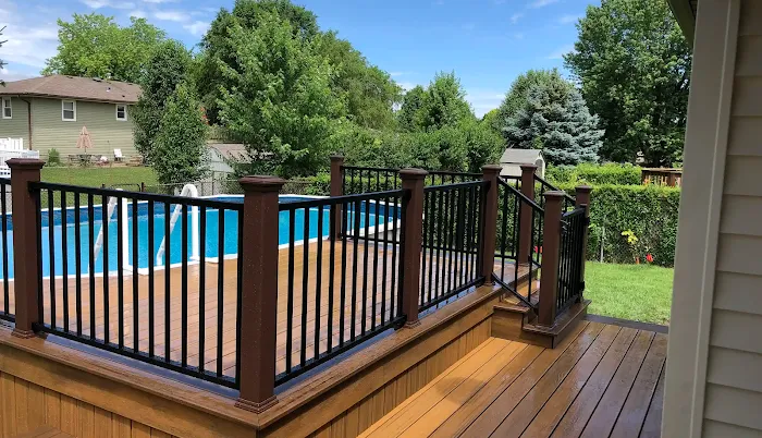 Mitchell Construction Custom Decks Picture 8
