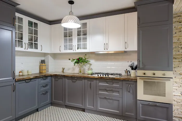 Select Bathroom & Basement Remodeling Picture 3