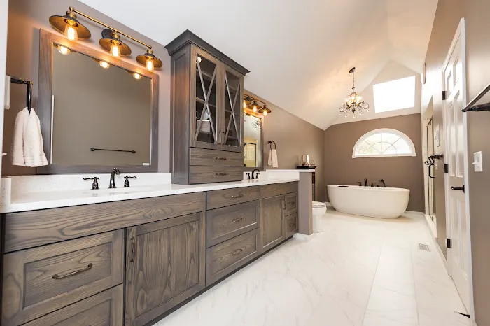 River Oak Cabinetry & Design Picture 5