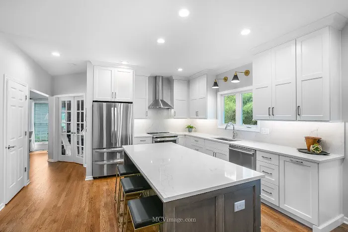 River Oak Cabinetry & Design Picture 6