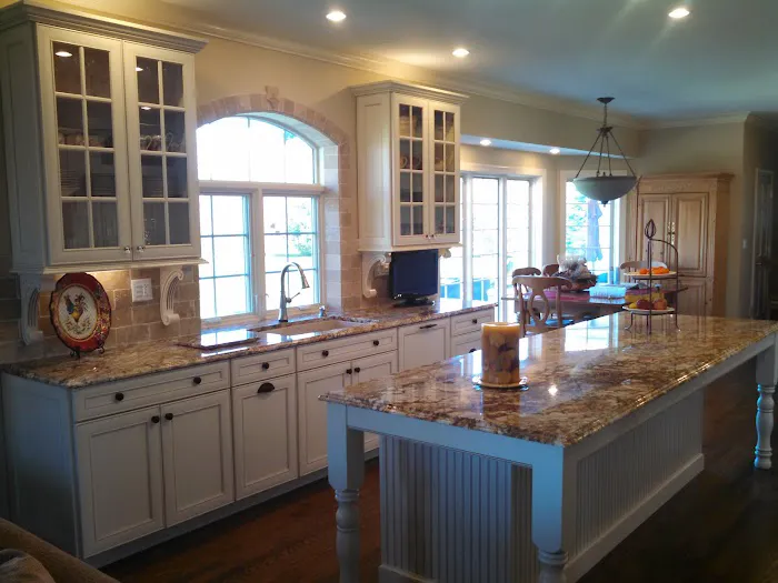 Complex Woodwork Picture 2