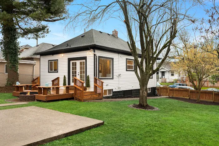 UNIQUE Home Construction - Kirkland Picture 10