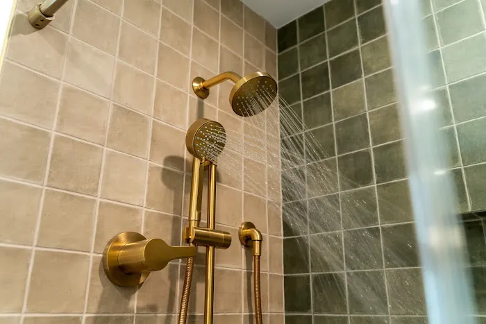 Vital Needs Remodeling - Kitchen & Bath Picture 5