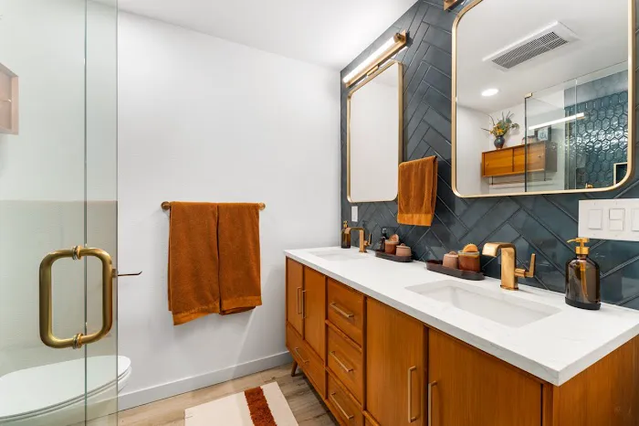 Vital Needs Remodeling - Kitchen & Bath Picture 7