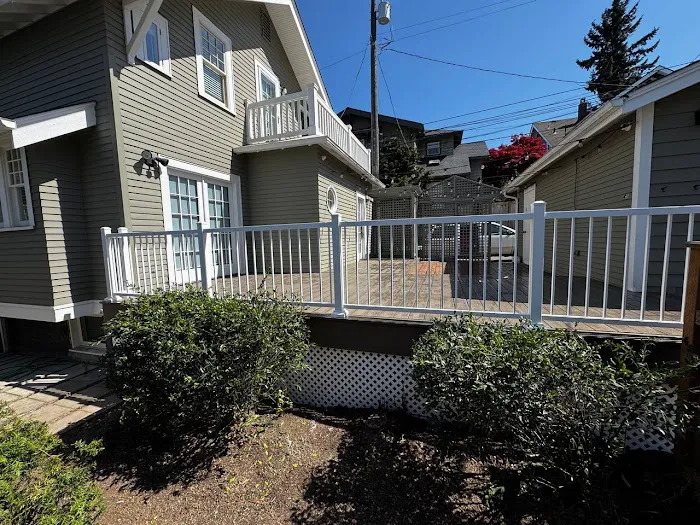 Intercrus Railings Picture 2