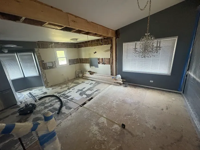 Yellow Hat Remodeling Picture 7