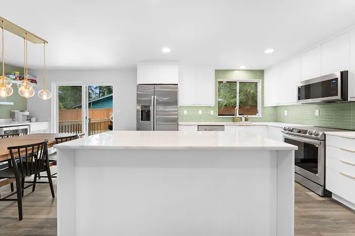 Solid Kitchen & Bath Picture 10