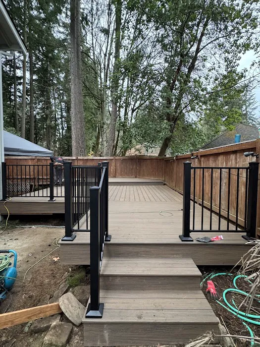 Intercrus Decks and Fences Picture 6