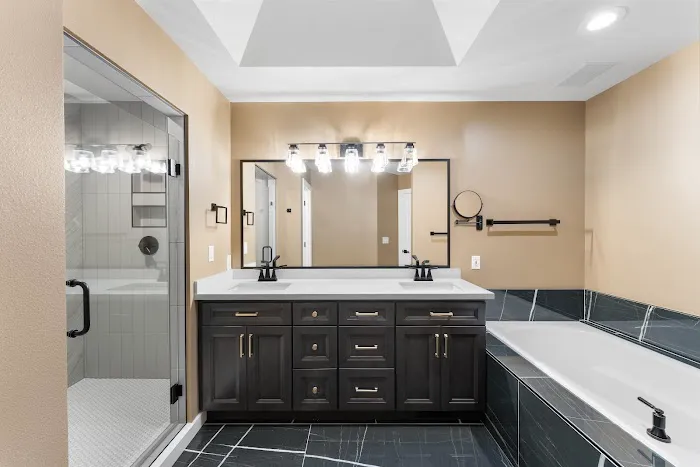 Solid Kitchen & Bath Picture 2