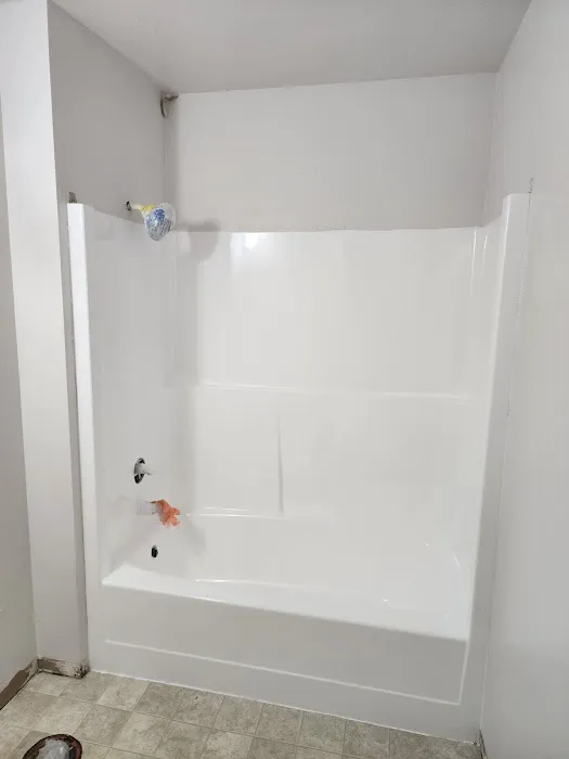 Pacific Tub Repair Picture 4