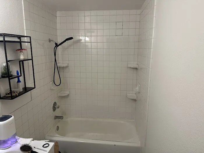 Pacific Tub Repair Picture 7