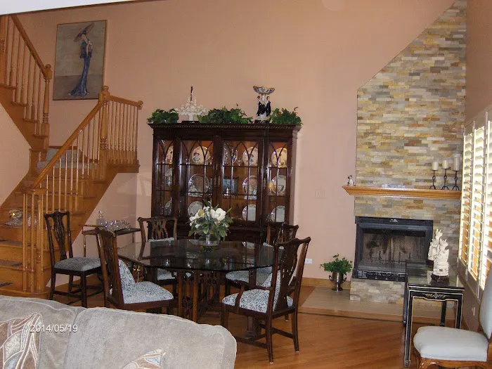 Laura's Interiors Picture 5